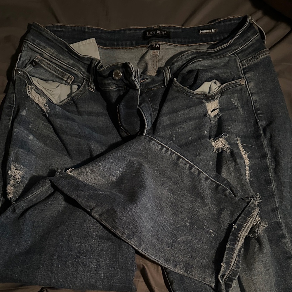 Judy Blue Dark Wash Ripped Jeans